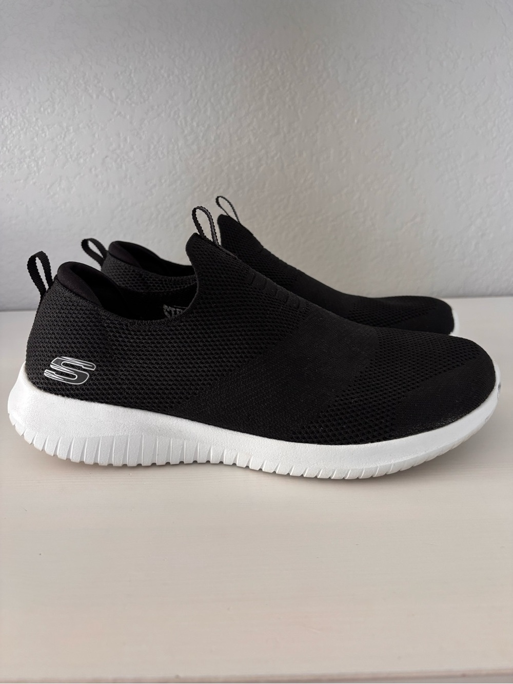 SKECHERS Air Cooled Memory Foam Slip On Mesh Sneakers Sz 9.5